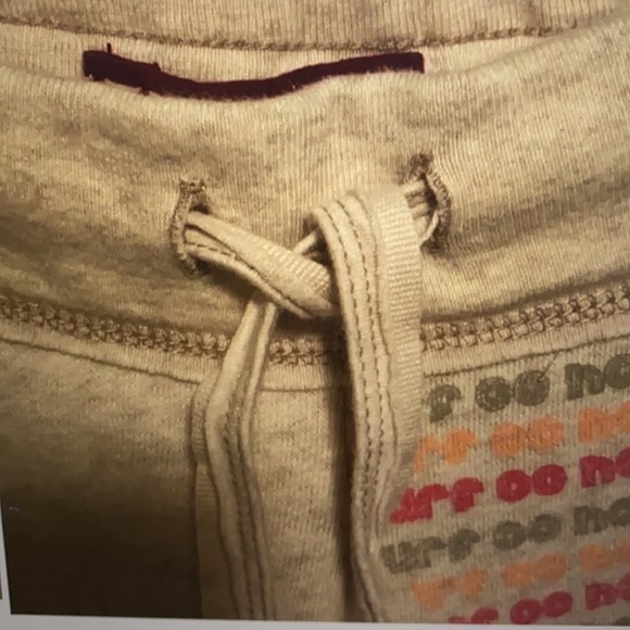 Hollister Sweatshirt material Shorts Size Small - Picture 3 of 5